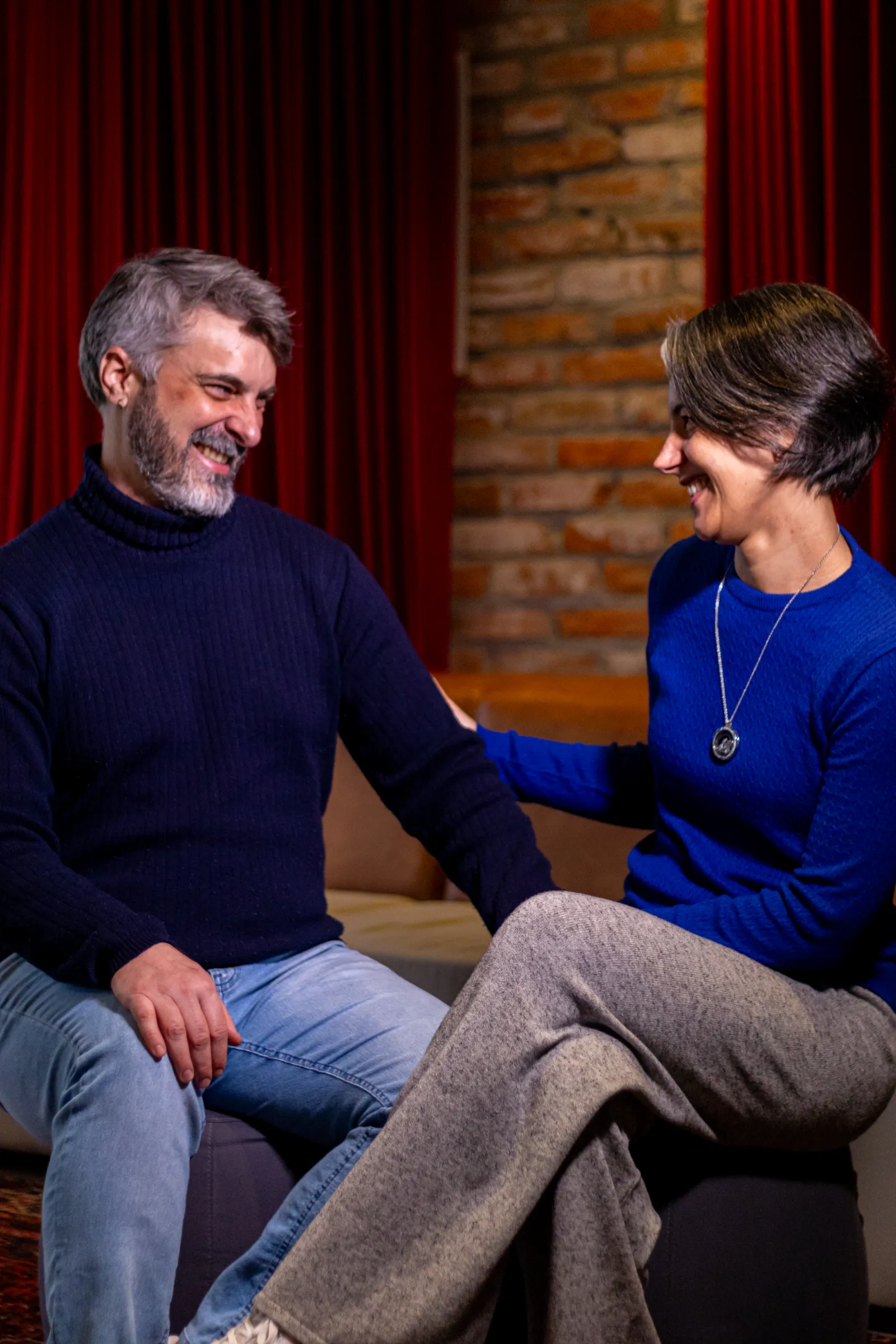 Luciana e Paulo Suliani conversando